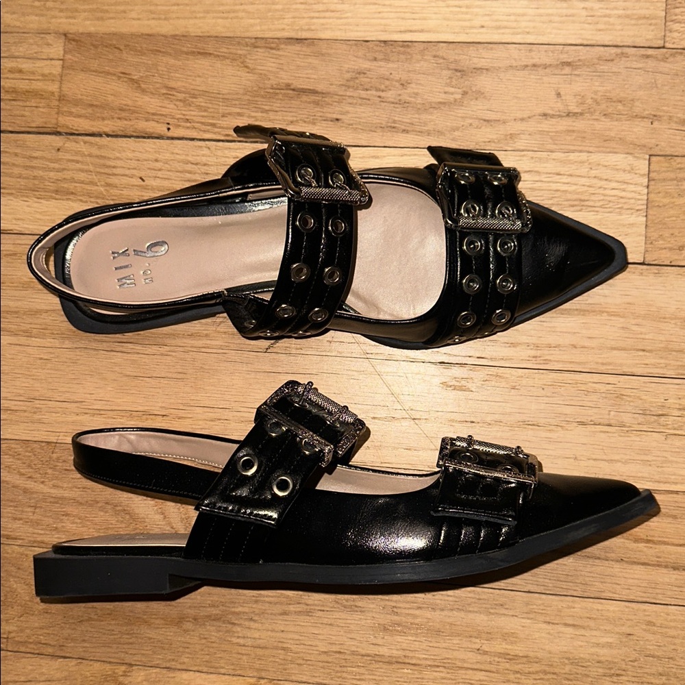 STRAPPY FLATS